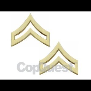 Smith & Warren Private Rank lapel pin.